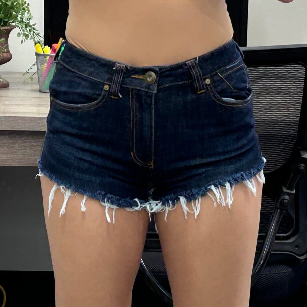 Cabi High Jean Shorts Dark Blue Size 2 EUC